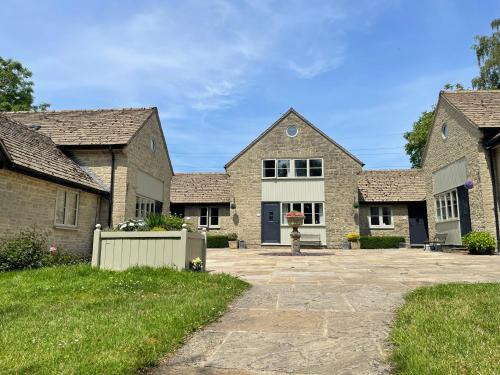 Coberley House | Windrush Cottage, Seven Springs Cottages