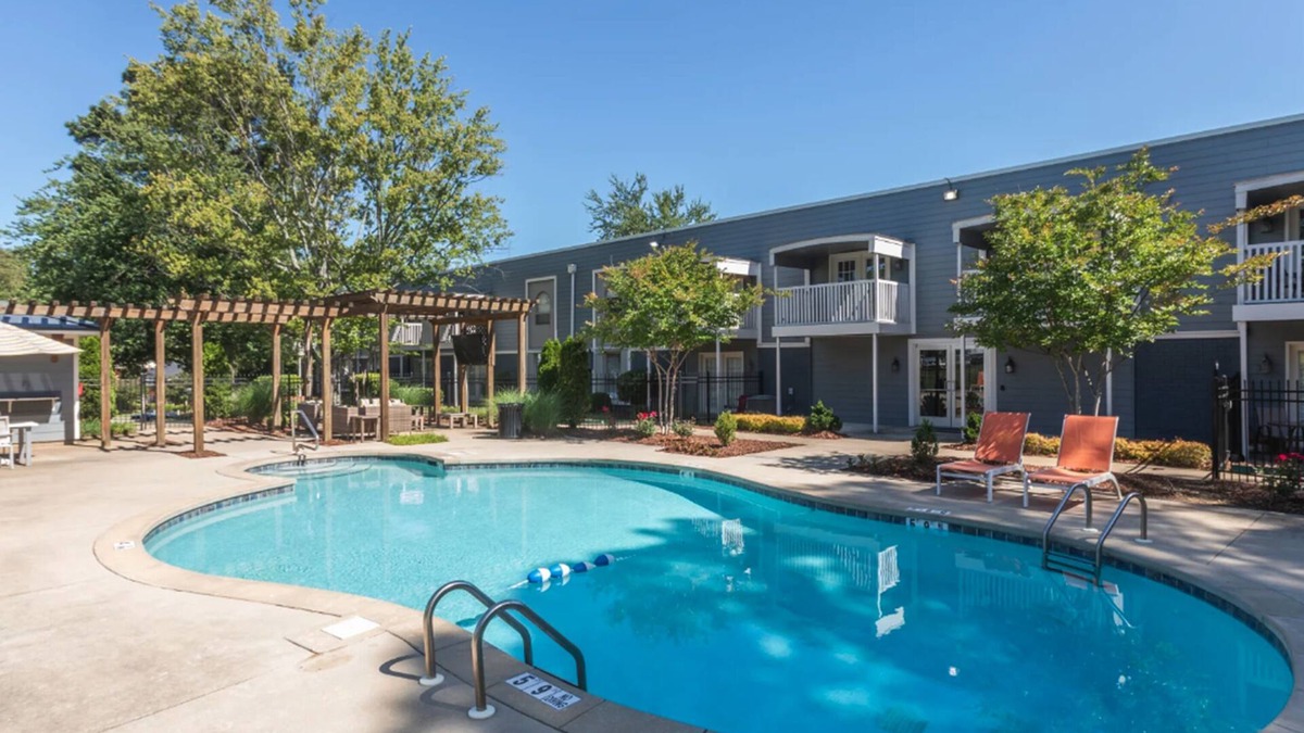 Homewood Apartment | Windsor Highlands Apartments by Landing