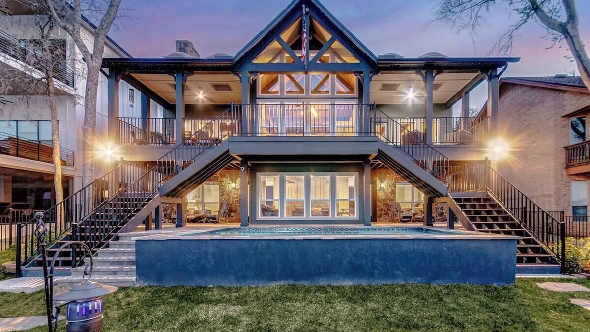 Walden on Lake Conroe House | Windswept · Lakefront Sunsets - Pool & Spa at Happy Place