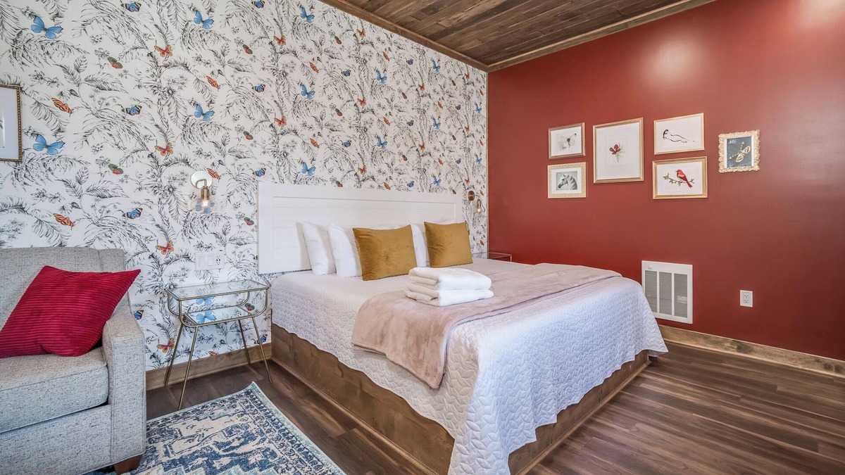 Prescott Hotel | Wine, Dine & Unwind.