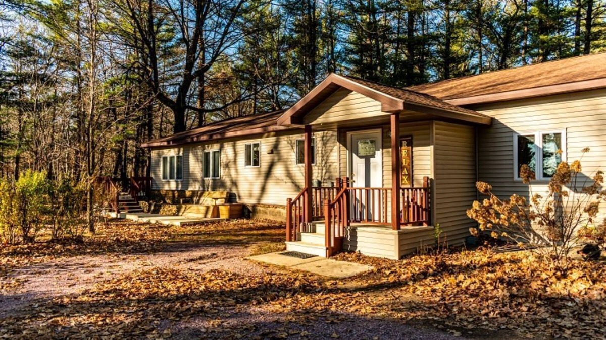 Wisconsin Dells House | Winery House
