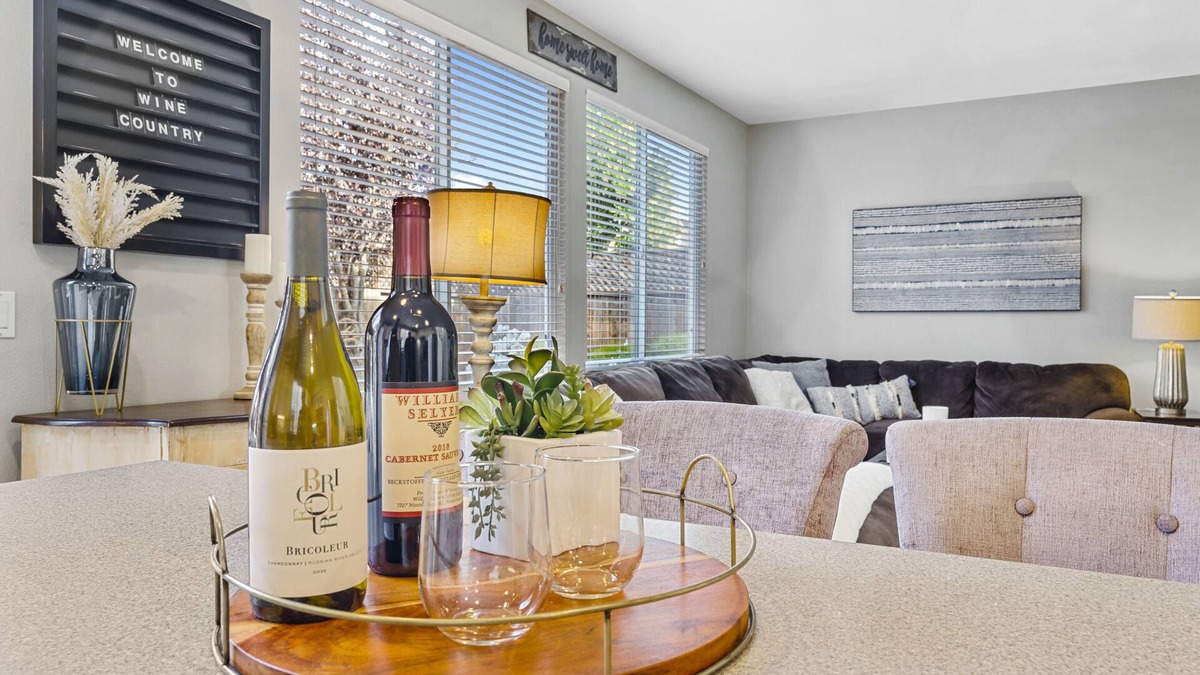 Windsor House | “Winetopia” Windsor Getaway - 39 Exceptional Reviews!