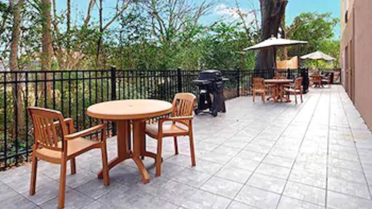 Athens Hotel | Wingate Athens