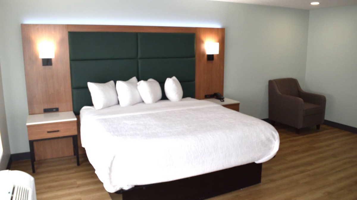 Ontario Hotel | Wingate by Wyndham Mansfield OH