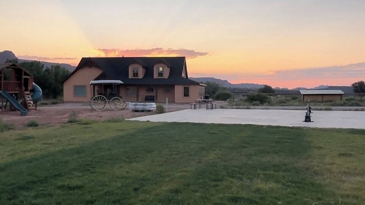 Torrey Villa | Wingate House at Sand Creek Homestead