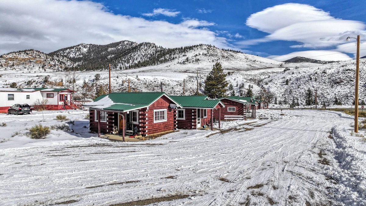Twin Lakes Cabin | Winmar Cabins