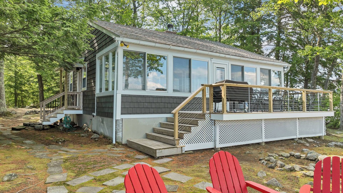 Moultonborough Cottage | Winnipesaukee Cottage With Charm Galore