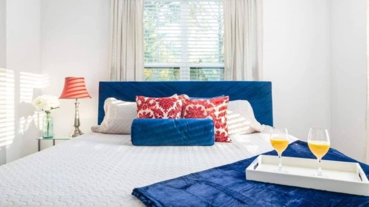 Winston - Salem House | Winston Sleeps 16 - 2 Kitchens