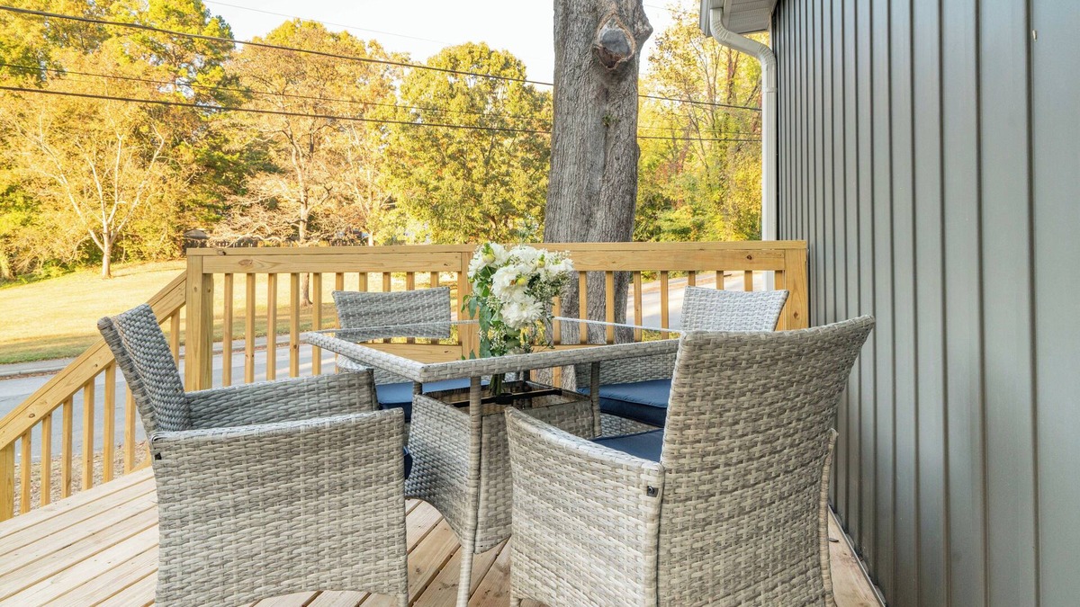Winston - Salem House | Winston Sleeps 16 - 2 Kitchens Hot Tub