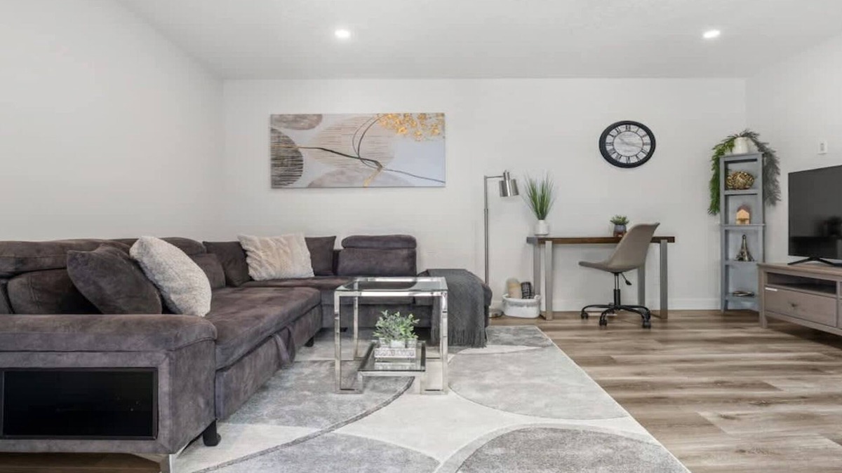 Calgary House | Winston Suite 2BR 1BA - Carriage Suite with Garage