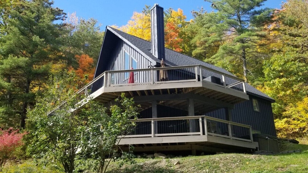 North Blenheim House | WInter Fun Awaits! Book Now! Sled, Ski, Skate