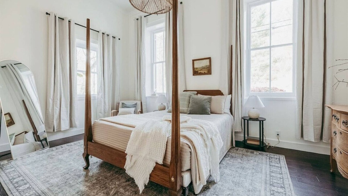 Willow Street Apartment | Winter Getaway|Hot tub|OUTDOOR SAUNA|Fireplace|Fire-pit|