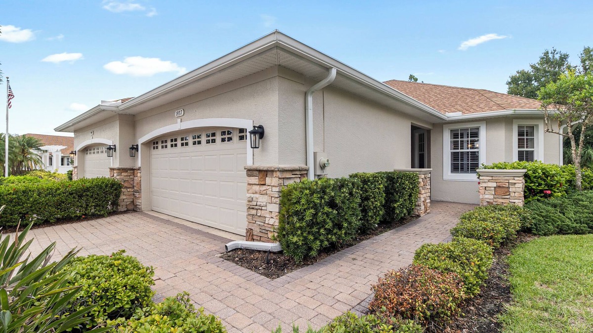 Lakeside Plantation Villa | Winter Getaway in Amenity Filled Community