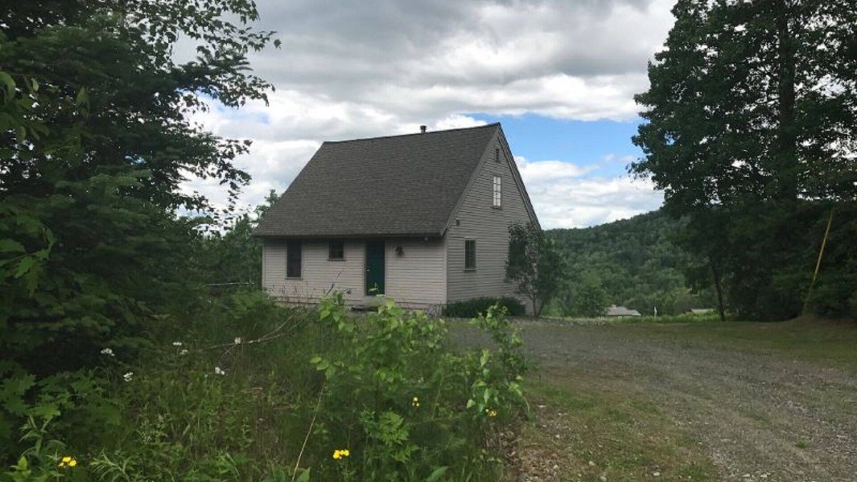 Lisbon House | Winter Rental in the heart of the White Mountains