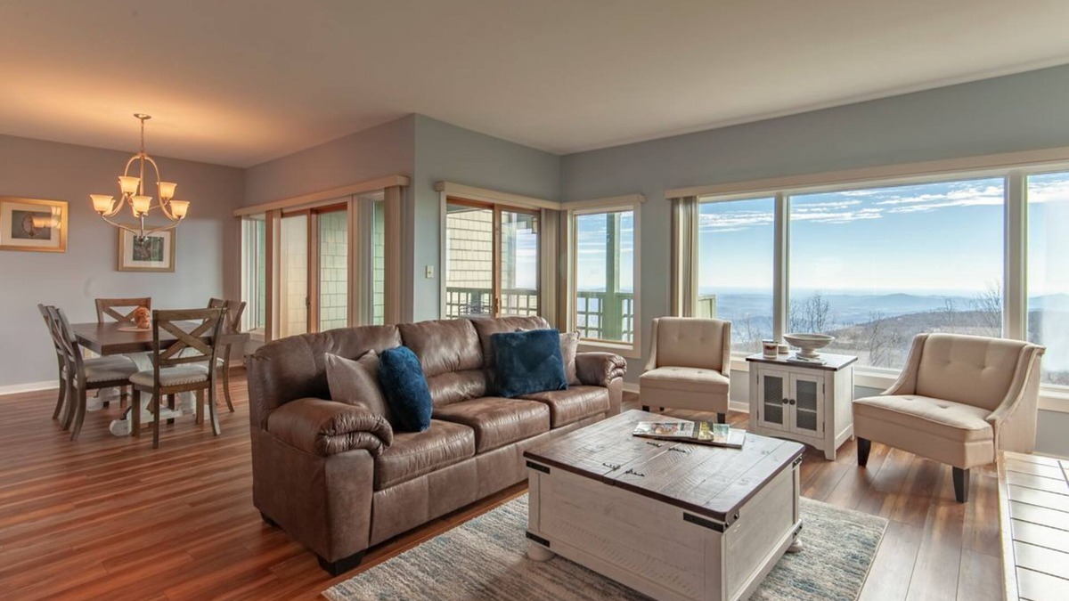 Chestnut Springs Condo | WINTERGREEN RESORT HOME WITH BLUE RIDGE VIEWS