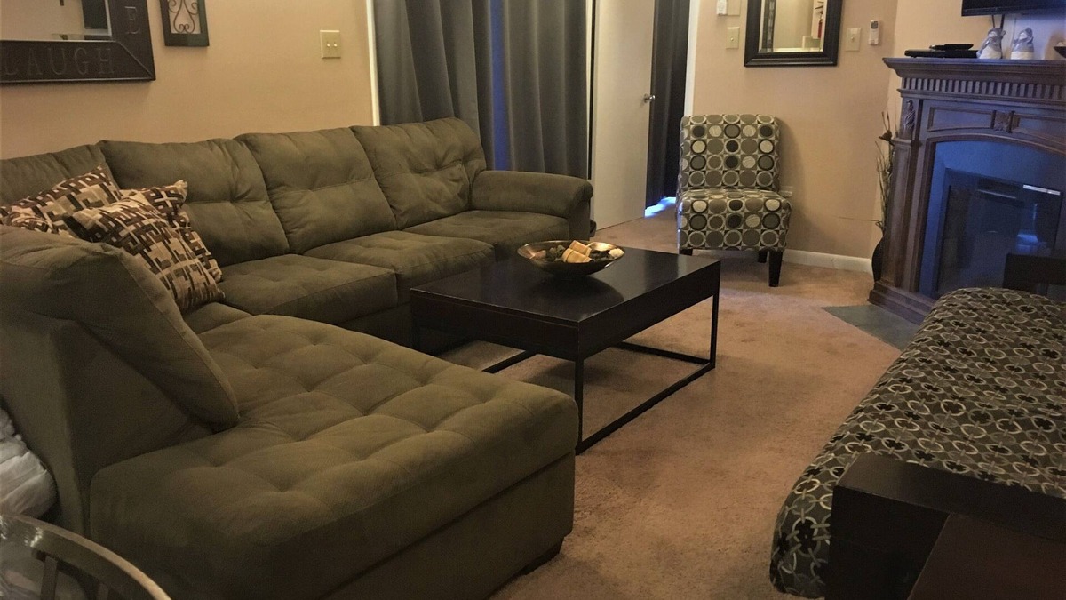 Ghent Apartment | Winterplace Condo D204