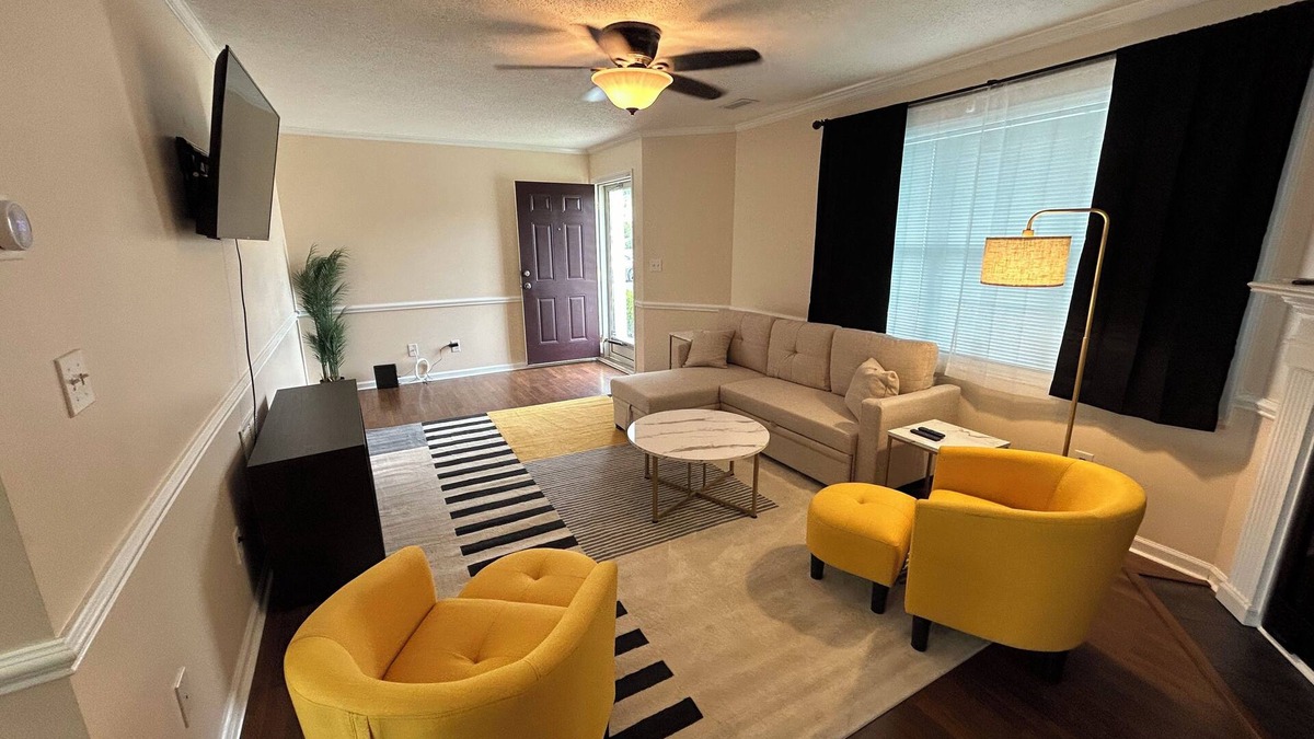 Winterville House | Winterville Wonderland: The best place to stay in the Greenville area! 2