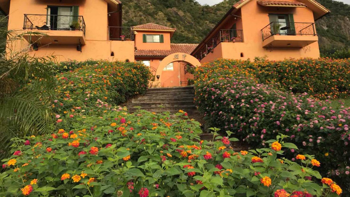 Donghe Bed & Breakfast | Wishingwell B&B