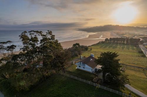San Vicente de la Barquera Villa | Wishome-Preciosa villa para familias al borde del mar en Parque Natural Oyambre -Comillas
