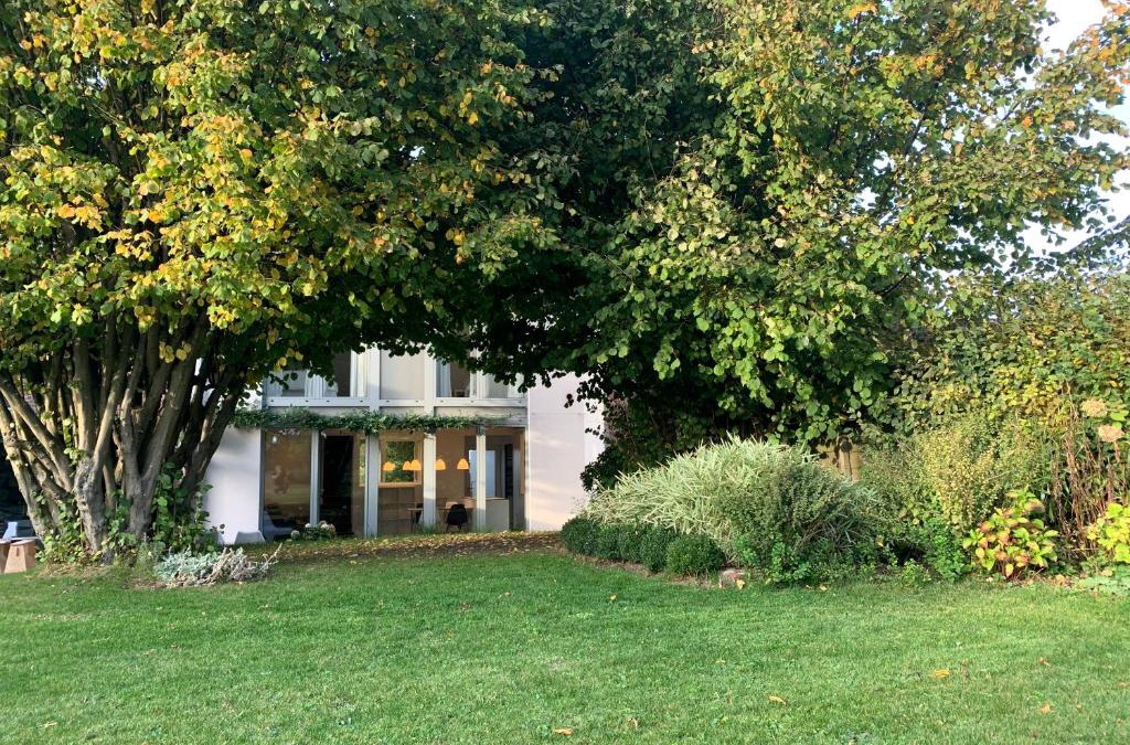 Awans House | Wisteria Guest House