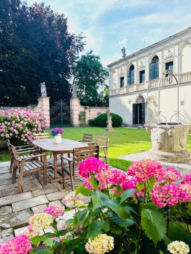 Sant'Agostino Villa | Wisteria Lodge by Veneto Villa