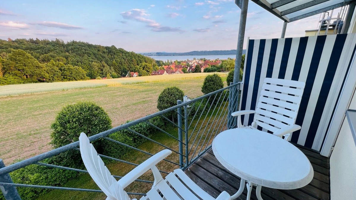 Spalt Apartment | With dog! - Family apartment with lake view