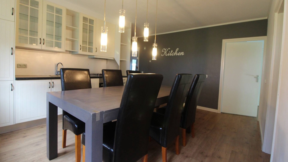 Deurne House | with us you come for a rest and a nice get together