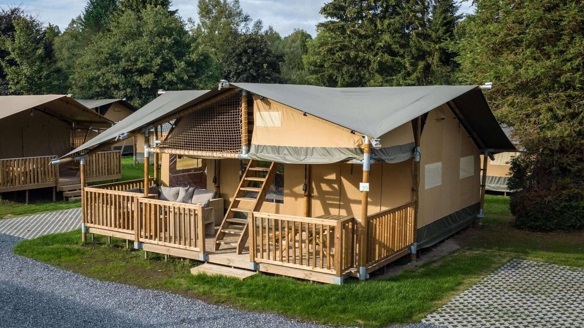 Signy-lAbbaye Apartment | Wodden 8-Person Holiday Tent
