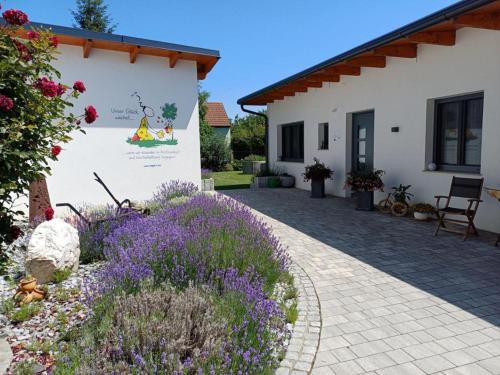 Weitersfeld House | Wohlfühlhof Bachzelt