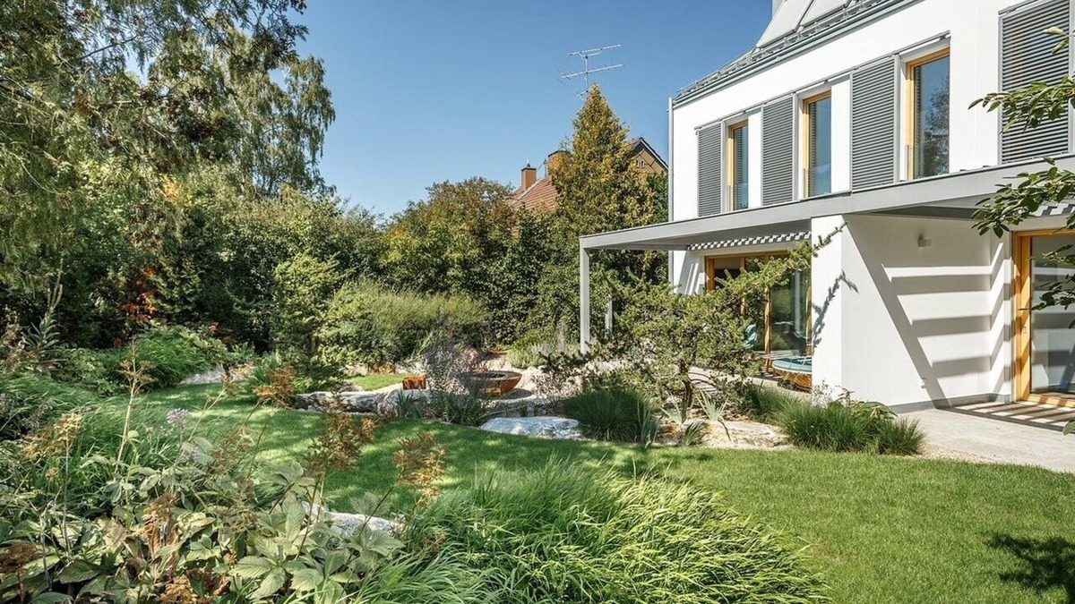 Furstenfeldbruck District Apartment | Wohnen im Architektenhaus - Haus S 1