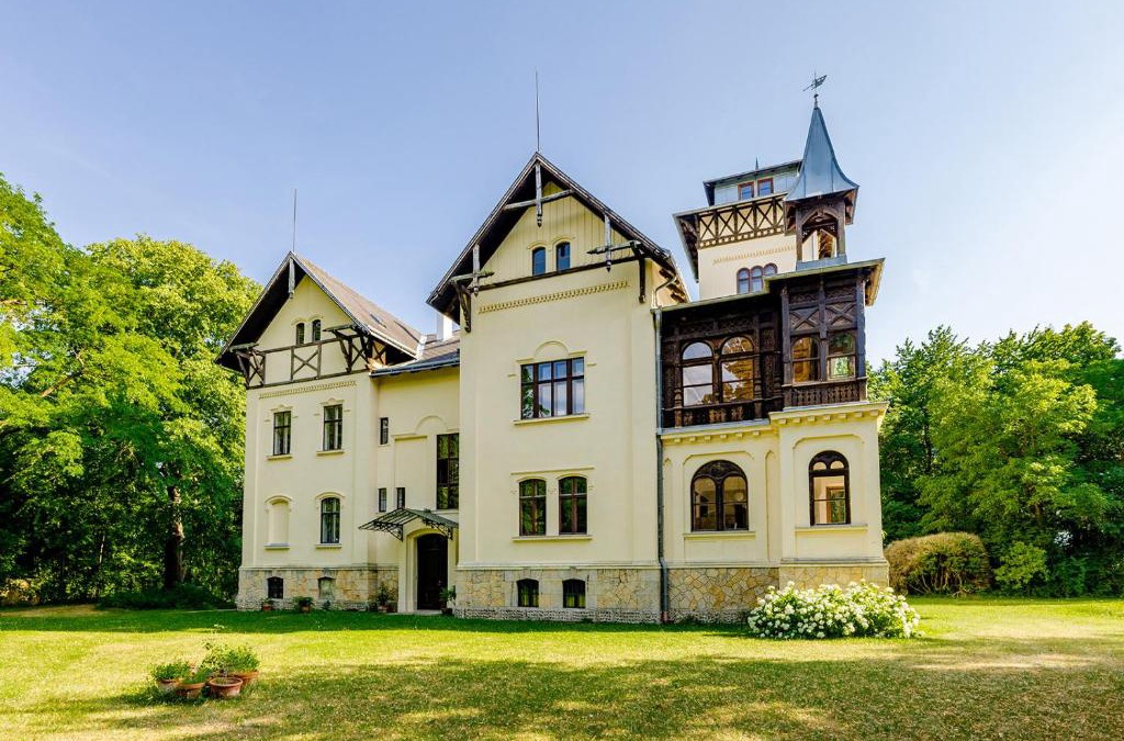 Ternitz Villa | Wohnen wie im 19. Jahrhundert