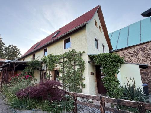 Dohna House | Wohnperle Bauernhaus Meusegast