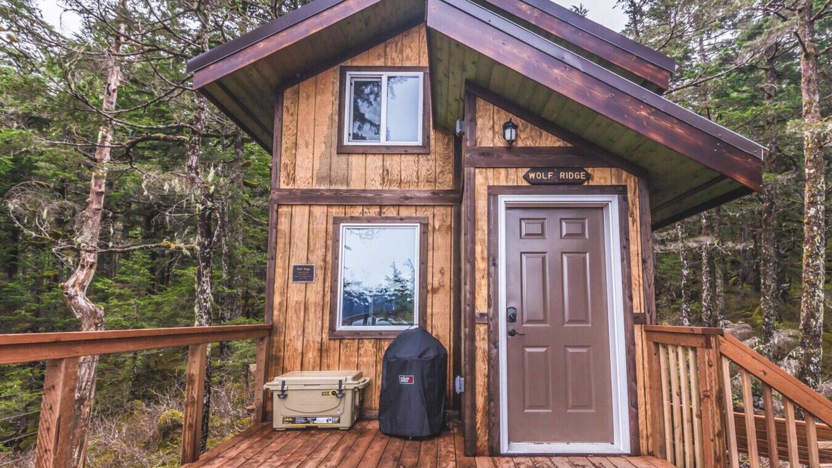 Seward Cabin | Wolf Ridge Cabin at Granite Point