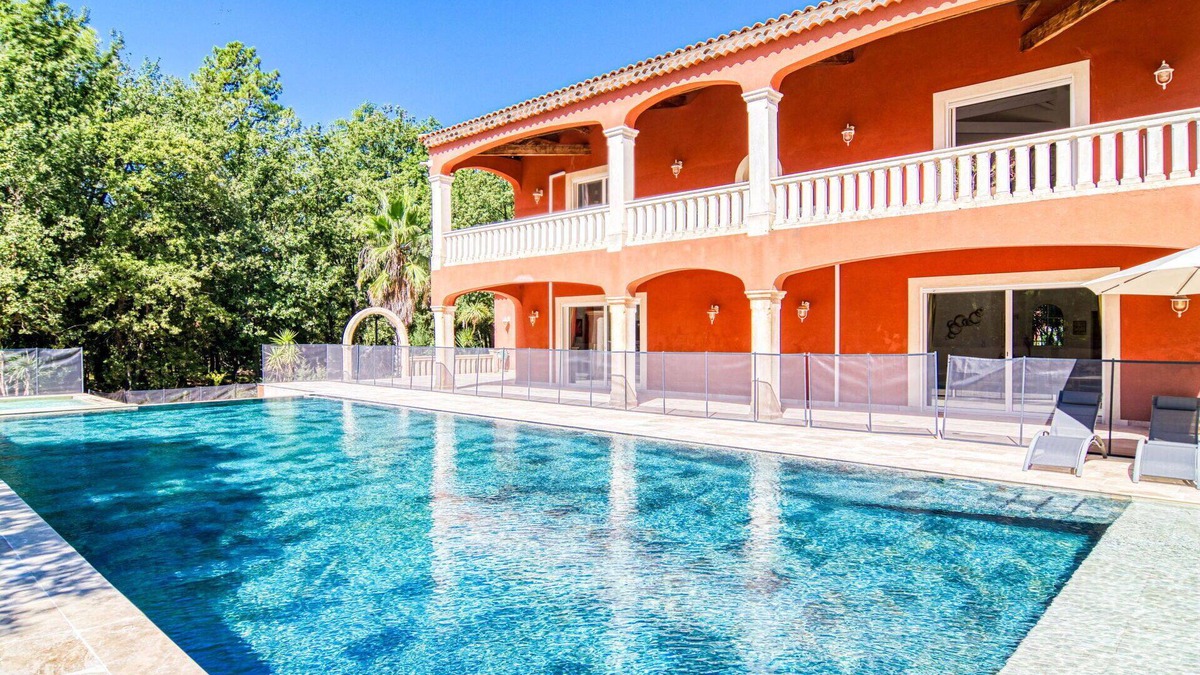 Meounes-les-Montrieux House | Wonderful private villa for 10 people with WIFI, hot tub, private pool, A/C, TV and terrace