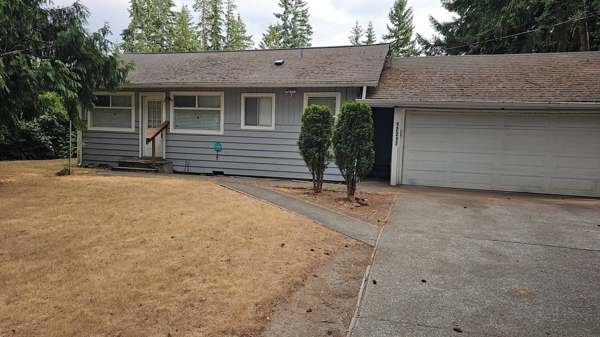 Silver Lake House | Wonderful 2-bedroom house in Everett