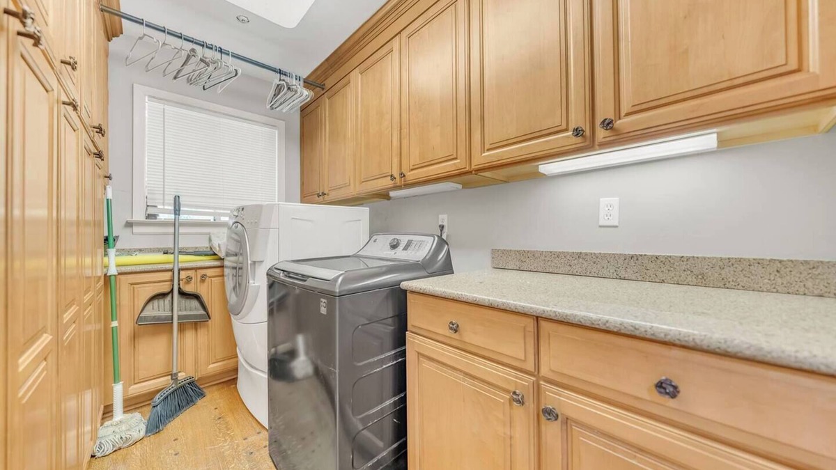 East Memphis House | Wonderful 4-bedroom house with AC, Game room, Backyard and Grill at Memphis