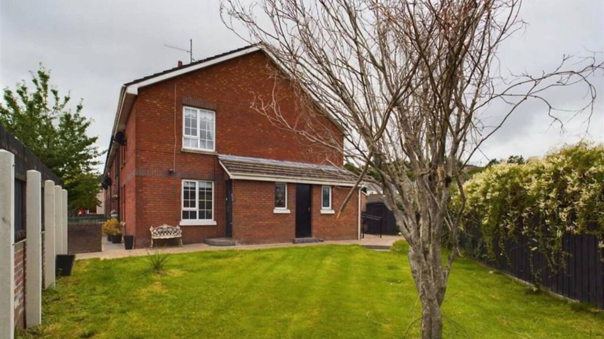Newry House | Wonderful 4-bedroom house in Newry Central