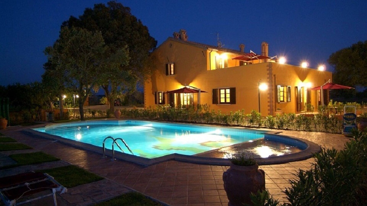Rosignano Marittimo Apartment | Wonderful 58 sqm apartment with pool in the countryside just 3km from the beach
