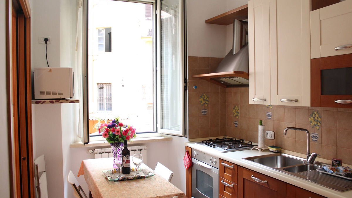 Esquilino Apartment | Wonderful beautiful apartment in the heart of Rome (Esquilino Colosseum area)