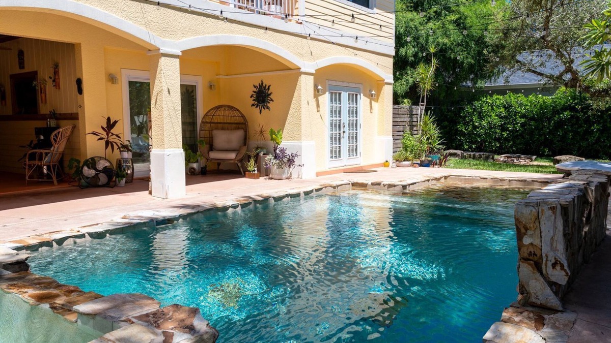 Bonita Springs Apartment | WONDERFUL BONITA SPRINGS VACATION RETREAT-BEAUTIFUL STUDIO W/PRIVATE HEATED POOL