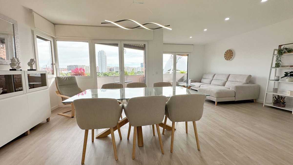 Penya-roja Condo | WONDERFUL DESIGN APARTMENT IN FRONT OF THE OPERA OF VALENCIA IN THE CITY OF ARTS.