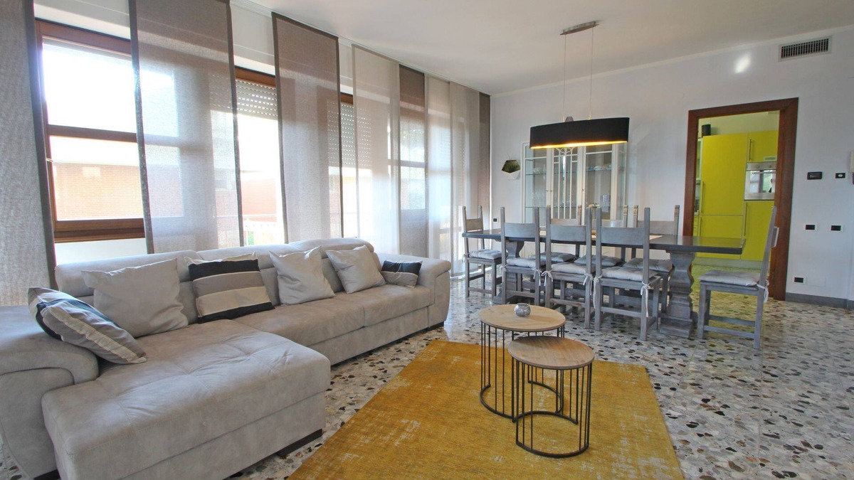 Ronchi Apartment | Wonderful flat for 6 People at 120m from the Sea in Tuscany, near Forte dei Marmi, parking, Wifi.