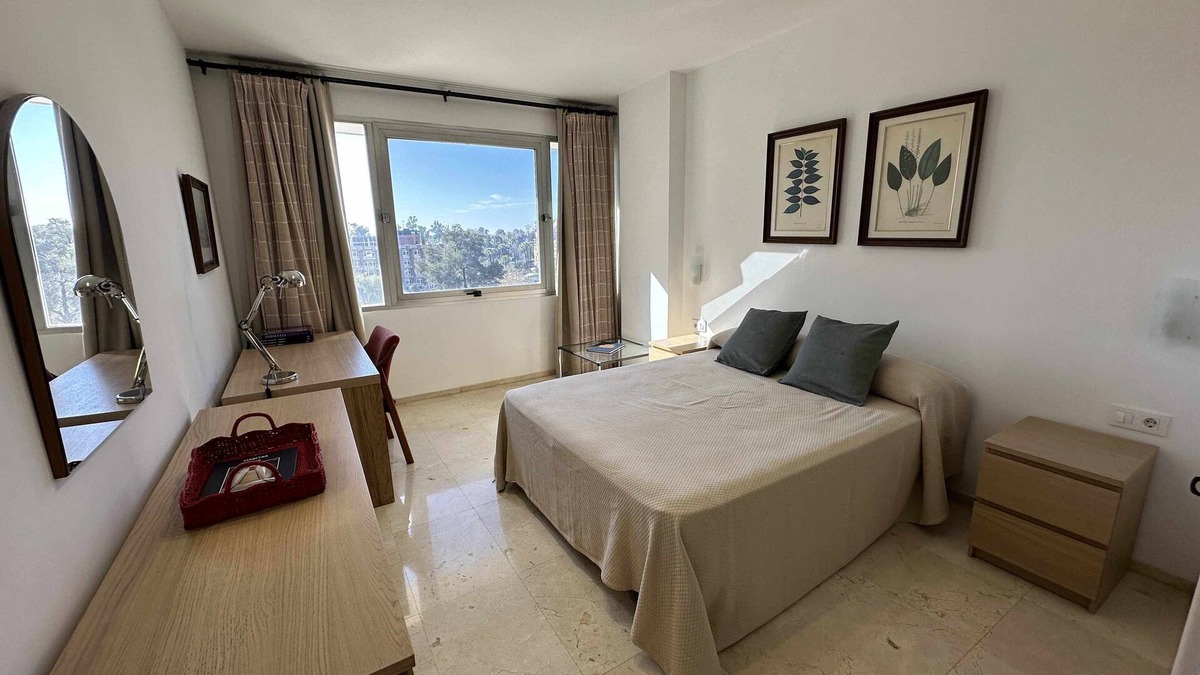 Huerta de la Salud Apartment | Wonderful flat next to Plaza de España