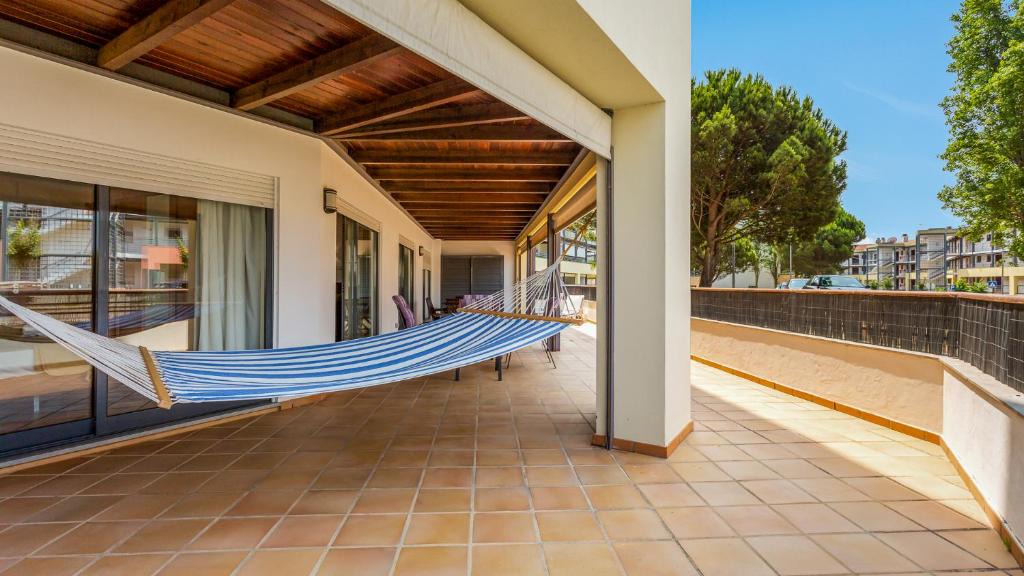 Telheiro Apartment | Wonderful Flat W/Big Patio by LovelyStay