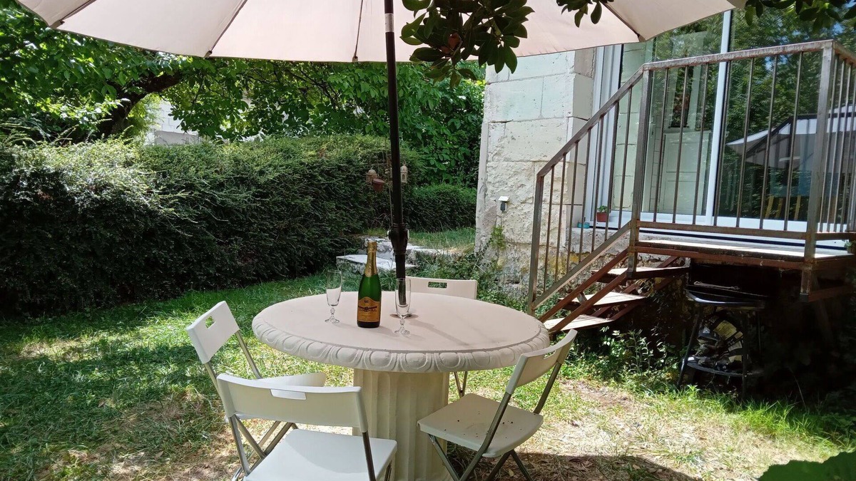 Chissay-en-Touraine House | Wonderful private villa for 3 people with WIFI, TV and pets allowed