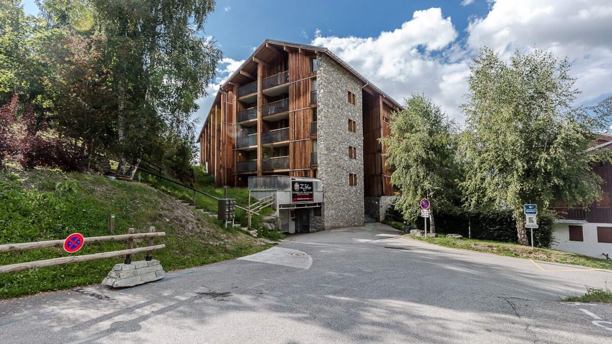 Montchavin Apartment | Wonderful 2 Bed Ski Apartment at the heart of Paradiski