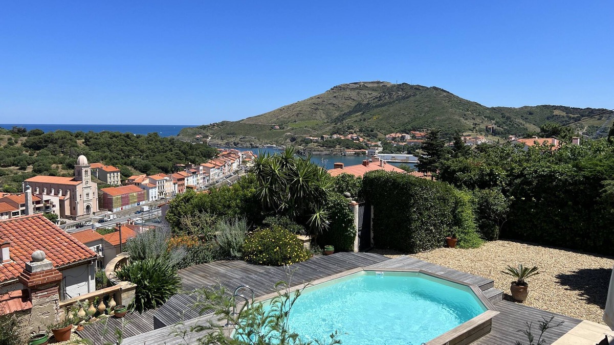 Port-Vendres Villa | Wonderful historic Villa facing the mediteranée sea for 10 people