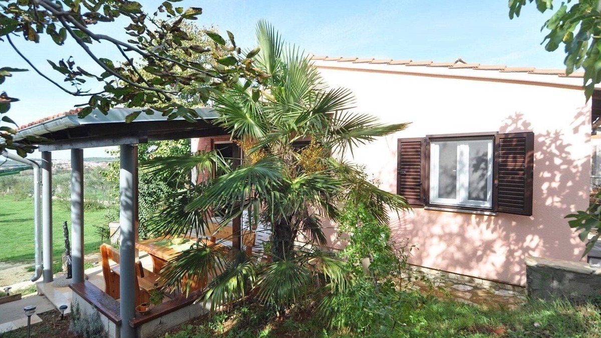 Pomer House | Wonderful holiday home with terrace and barbecue area