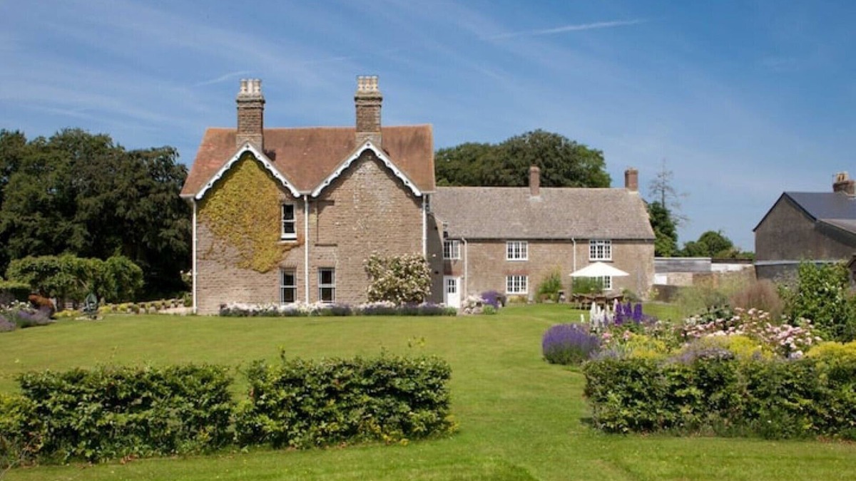 Wroughton House | Wonderful Overtown Manor