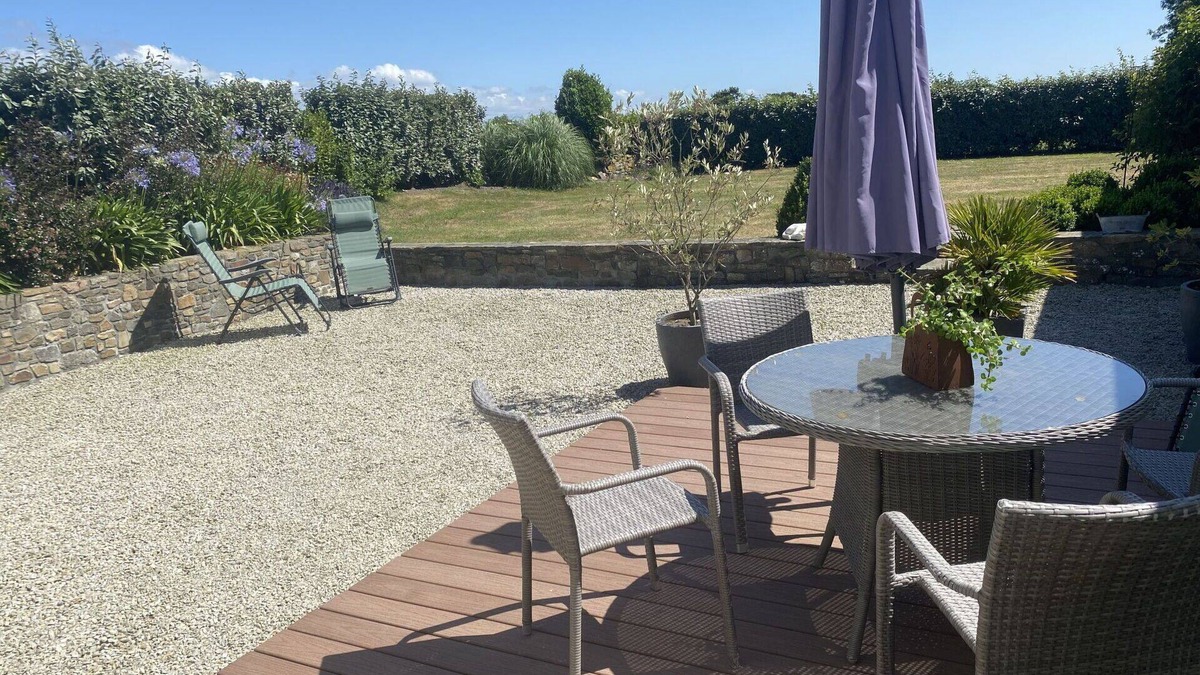 Bretteville-sur-Ay House | Wonderful private villa for 4 guests with WIFI, TV, terrace and pets allowed